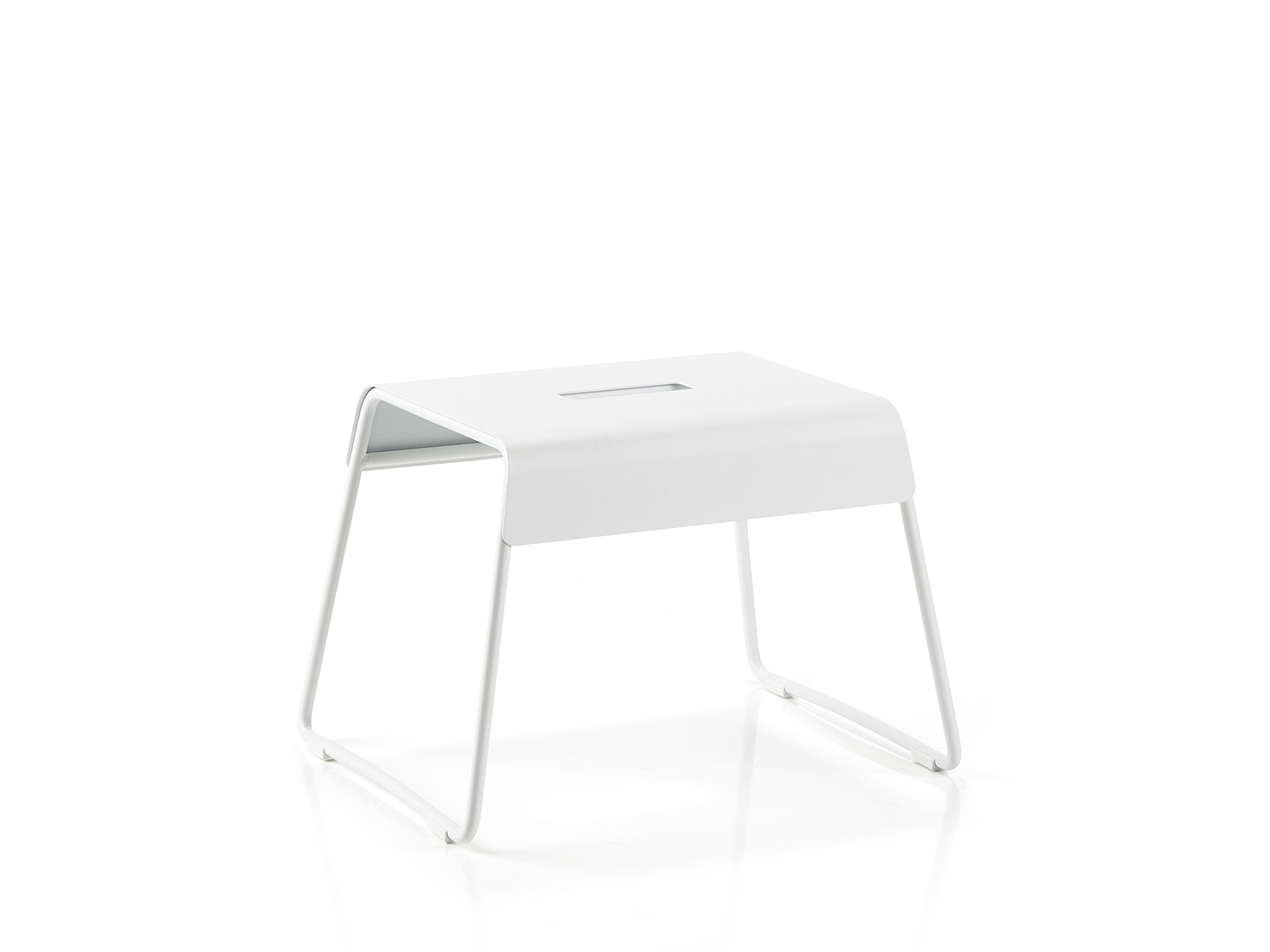 Tabouret en acier blanc