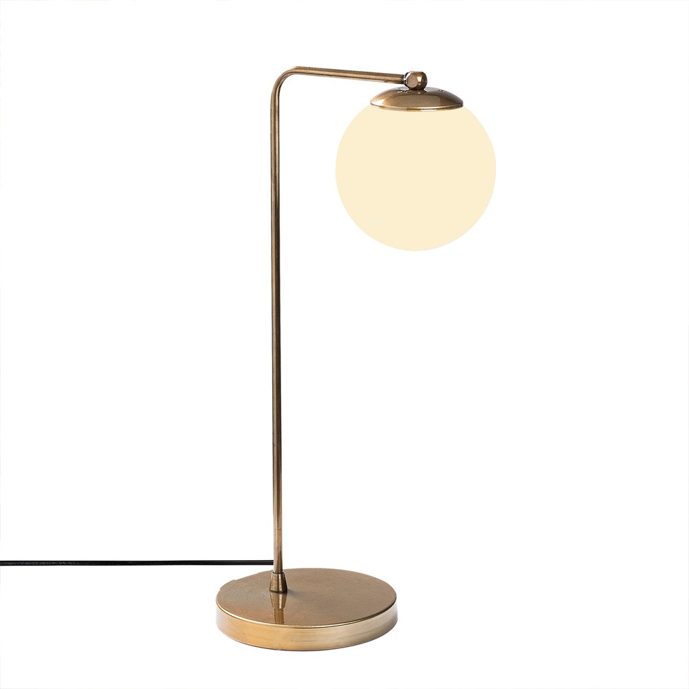 lampe de table minimaliste en cuivre avec sphère en verre opale