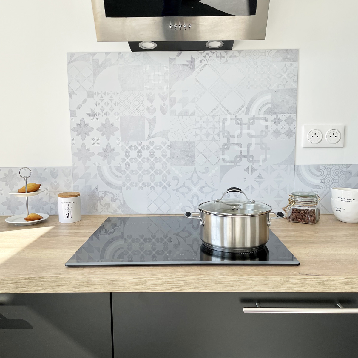 Crédence cuisine en ALU Fond de hotte L90 x H70cm Crédence cuisine en ALU Fond de hotte L90 x H70cm