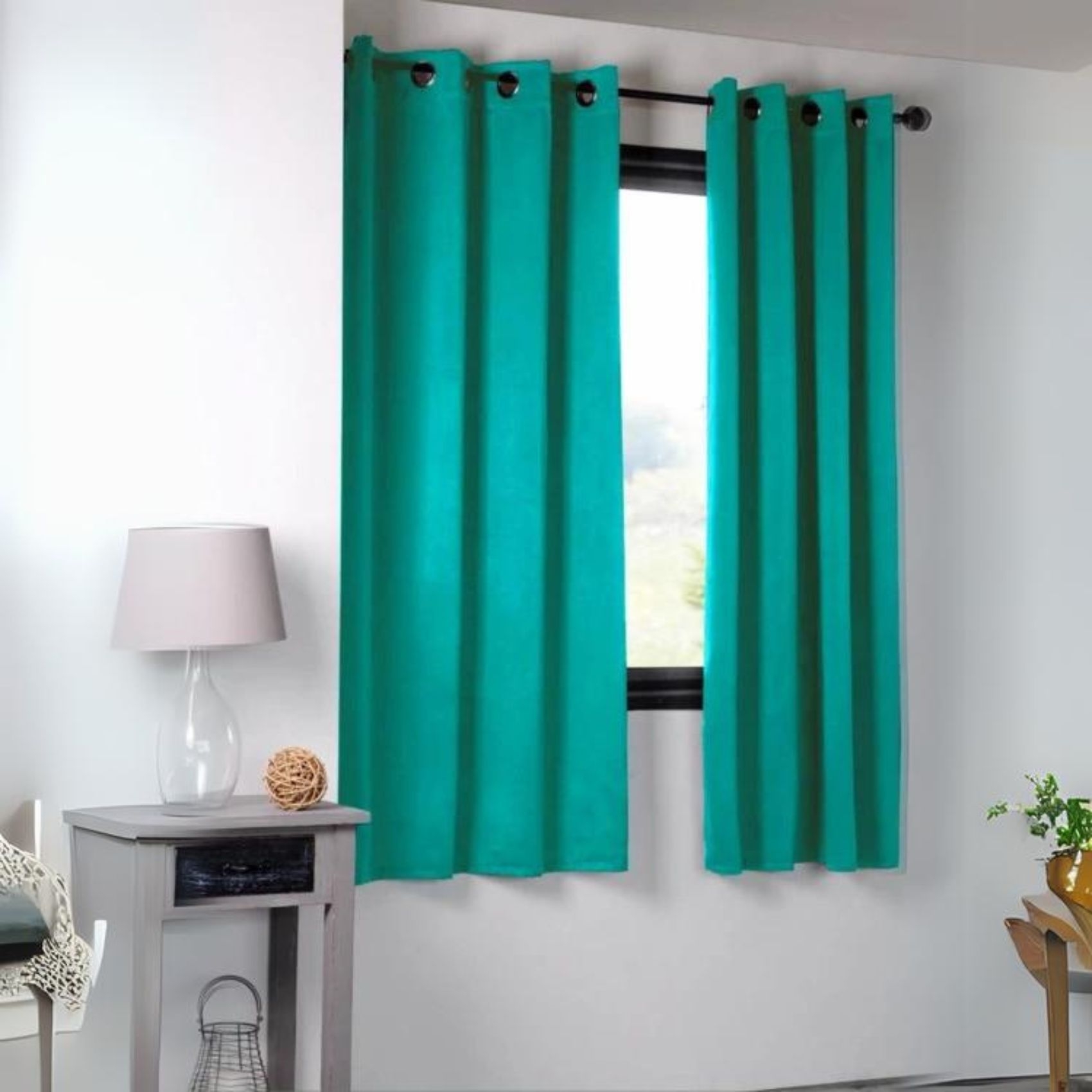 Rideau occultant uni 210gr/m2 polyester céladon 180 x 135 Rideau occultant uni 210gr/m2 polyester céladon 180 x 135