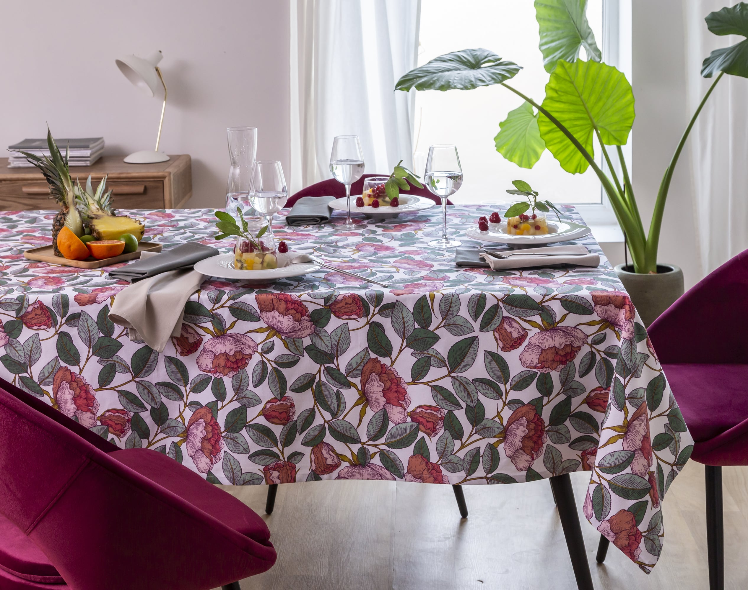 Nappe carrée 150x150 rose en coton Nappe carrée 150x150 rose en coton