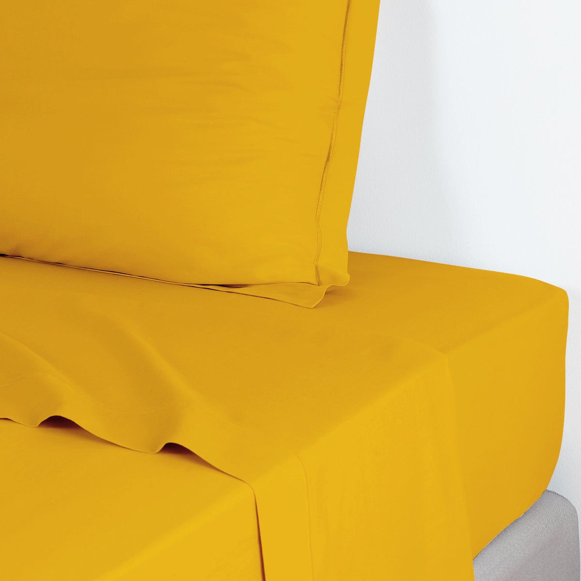 Drap plat en satin de coton 240x300 Jaune curry Drap plat en satin de coton 240x300 Jaune curry