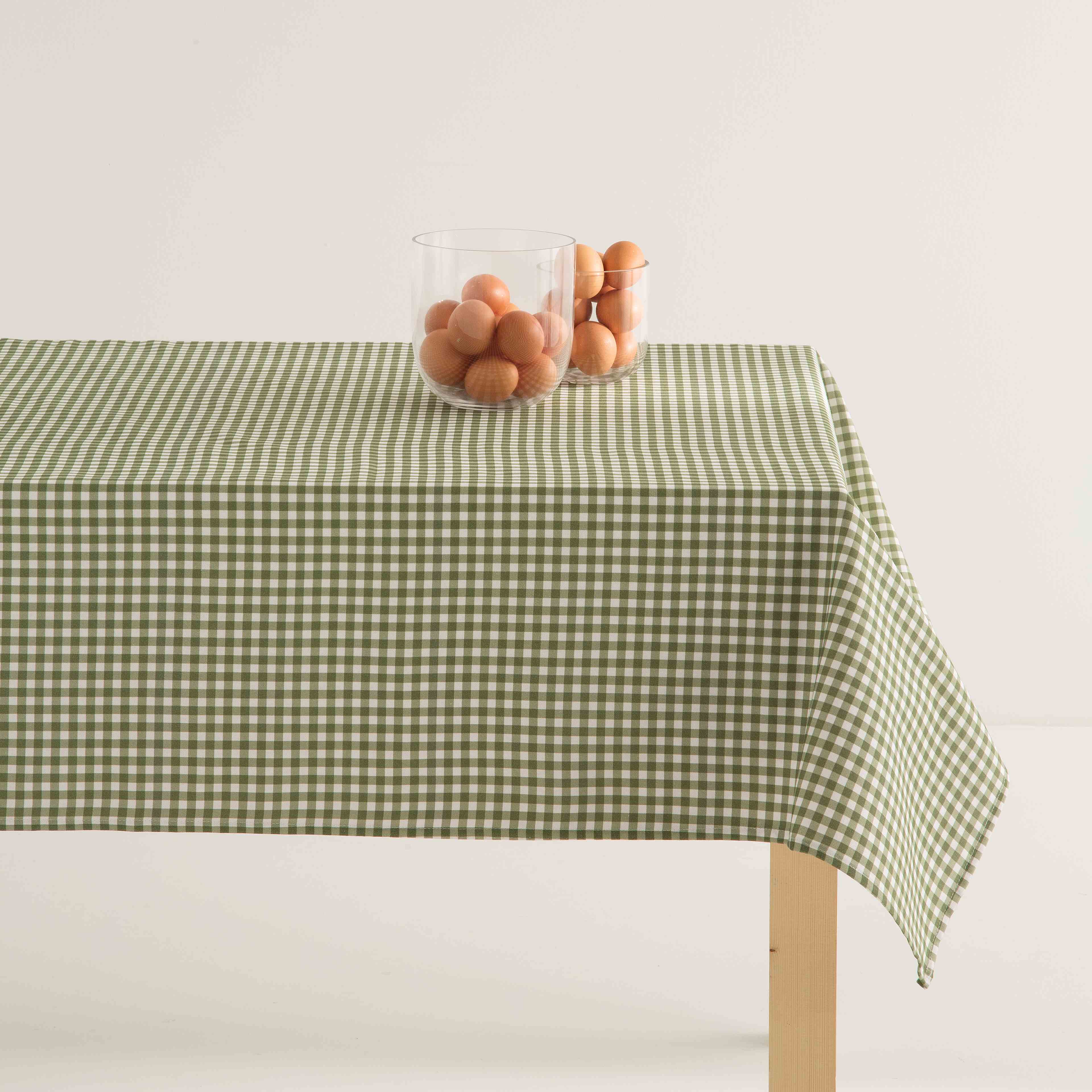 nappe imprimée vert avec traitement anti-taches en coton 140x100 cm