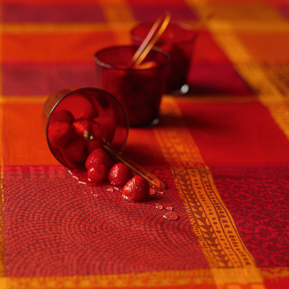 nappe enduit imperméable pur coton rouge 175x250