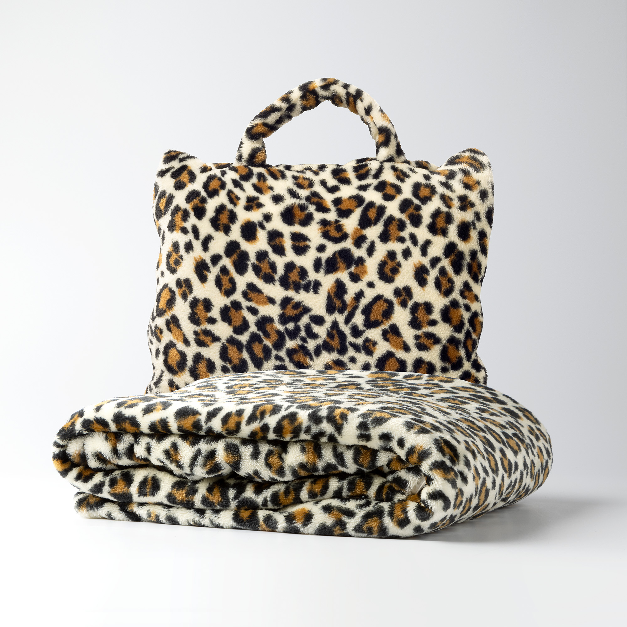 tanja - plaid to go - 130x150 cm - pumice stone leopard - idéal pour l