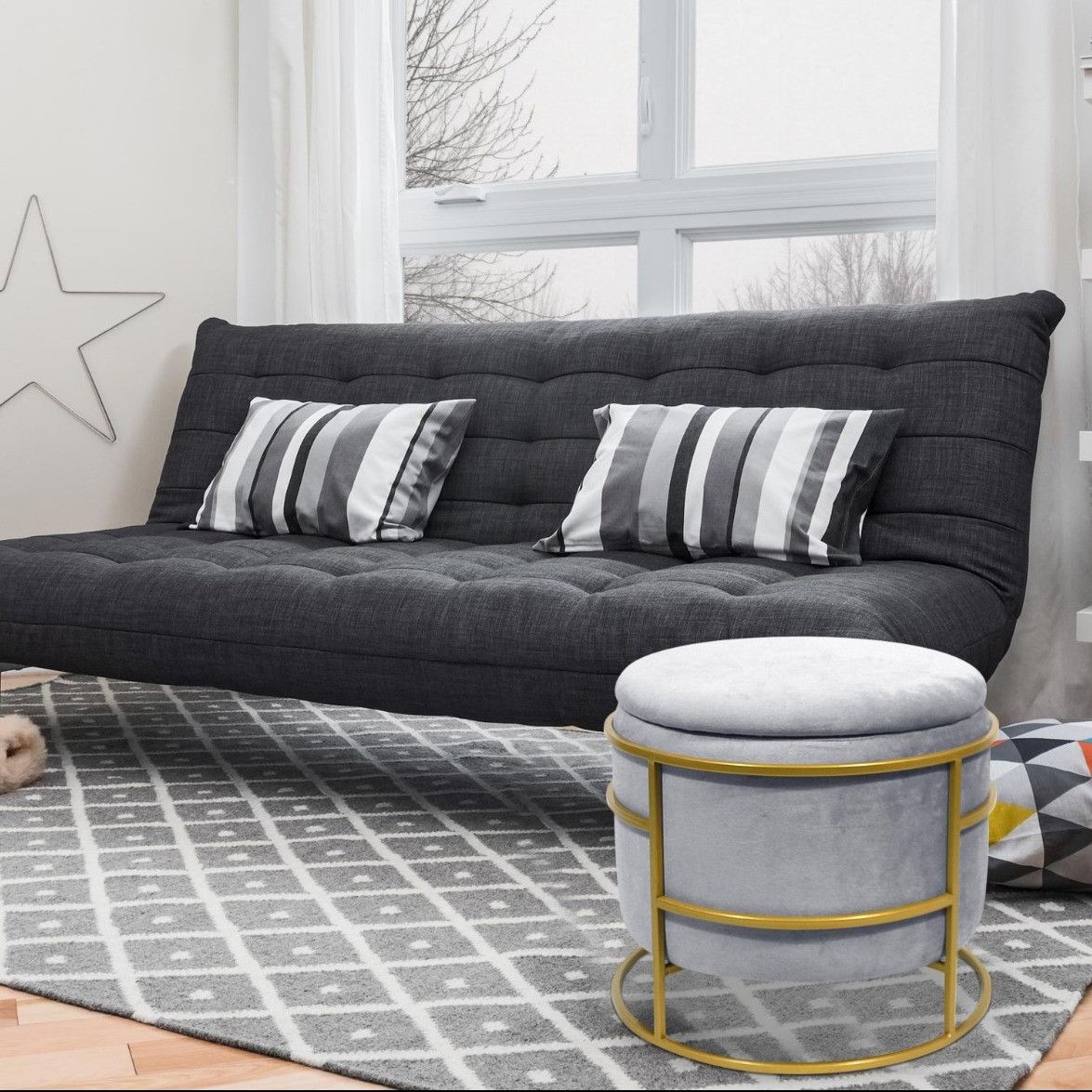 Pouf coffre rond en velours argent