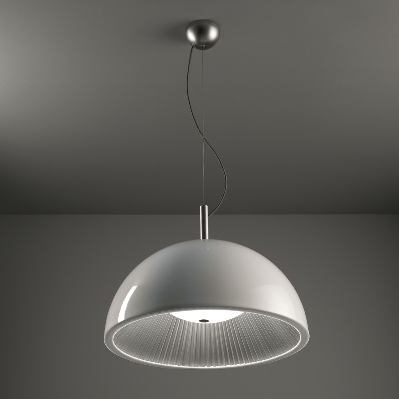 Suspension en plastique blanc