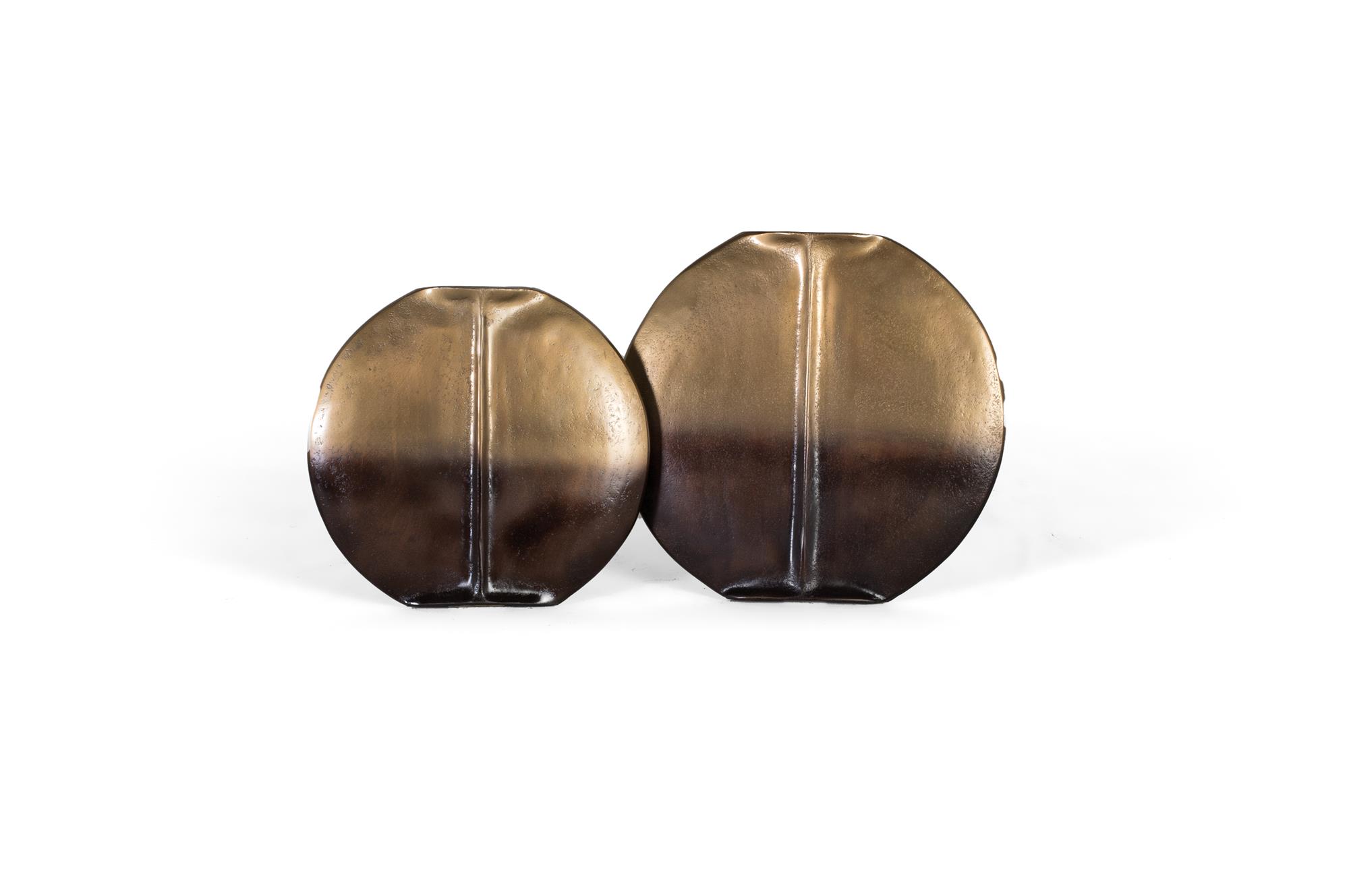 Ensemble de 4 chaises recouvertes de cuir synthétique et pieds noirs
