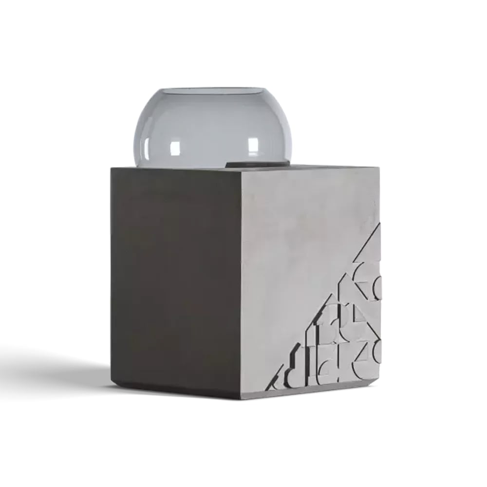 Table d’appoint design en béton gris et verre soufflé – 30x48cm
