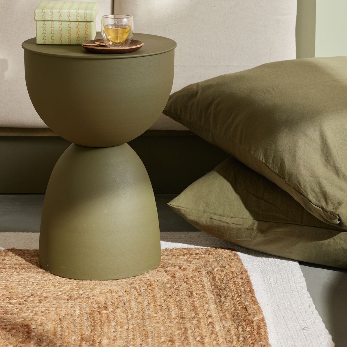 Table d&rsquo;appoint et tabouret rond en métal MATCHA