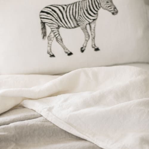 Coussin En Lin Pur Lave Zebre 40x60 Afrique Animal Maisons Du Monde