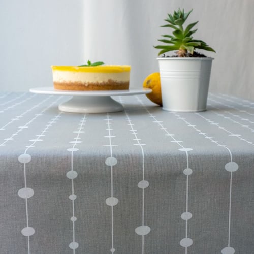 Perles Nappe Enduite Ovale Gris 160 X 240 Cm Maisons Du Monde