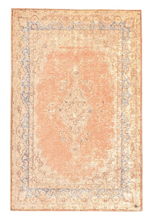 tapis vintage tres detaille bois de roses 230x340 funky orient maisons du monde