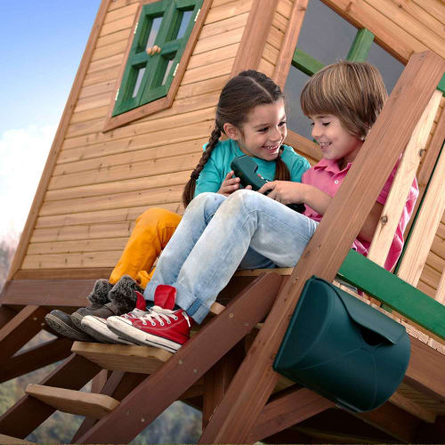 AXI Max Maison Enfant avec Bac à Sable & Toboggan Violet, Aire de Jeux  pour l'extérieur en marron & blanc, Maisonnette / Cabane de Jeu en Bois  FSC