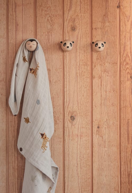 Crochet mini panda en bois H4,5x5,5x5,5cm (OYOY Living Design) - Couverture