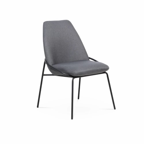 Chaise design en tissu gris foncé