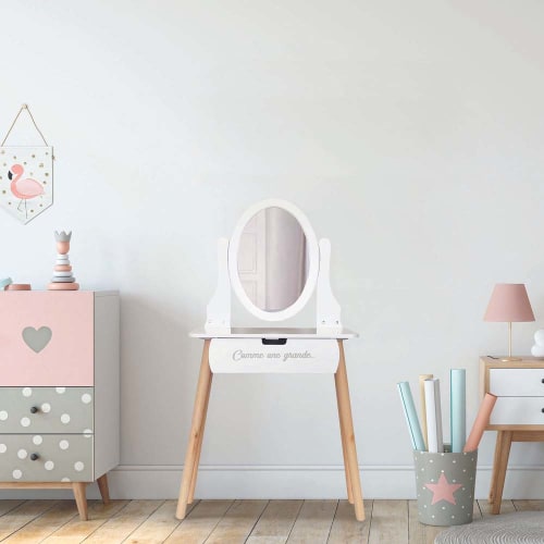 Coiffeuse enfant Maisons du Monde April : un design enfantin et