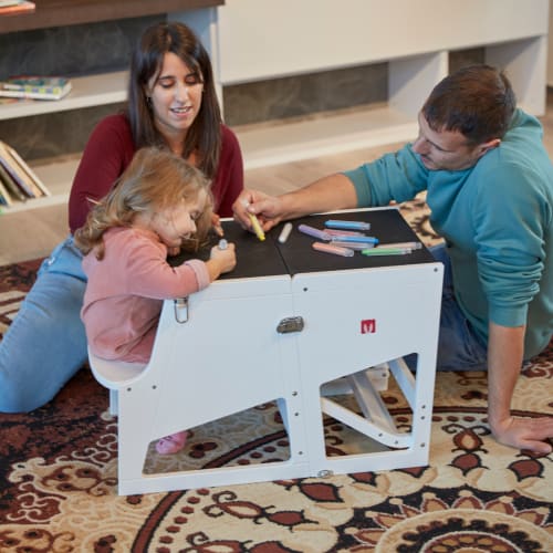 Creatività Educativa con l'Accessorio Lavagna per Torre EVO