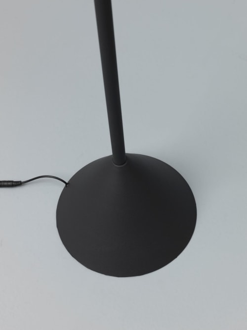 Lampada LED da terra con paralume in metallo nera cm 40x40 156h INDI