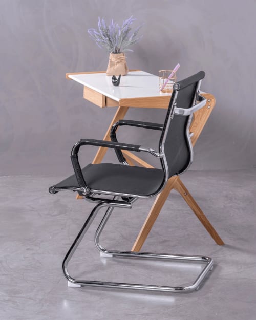Silla de oficina sin ruedas con respaldo bajo y tapizada en polipiel - Alu  S - Nest Dream - Negro