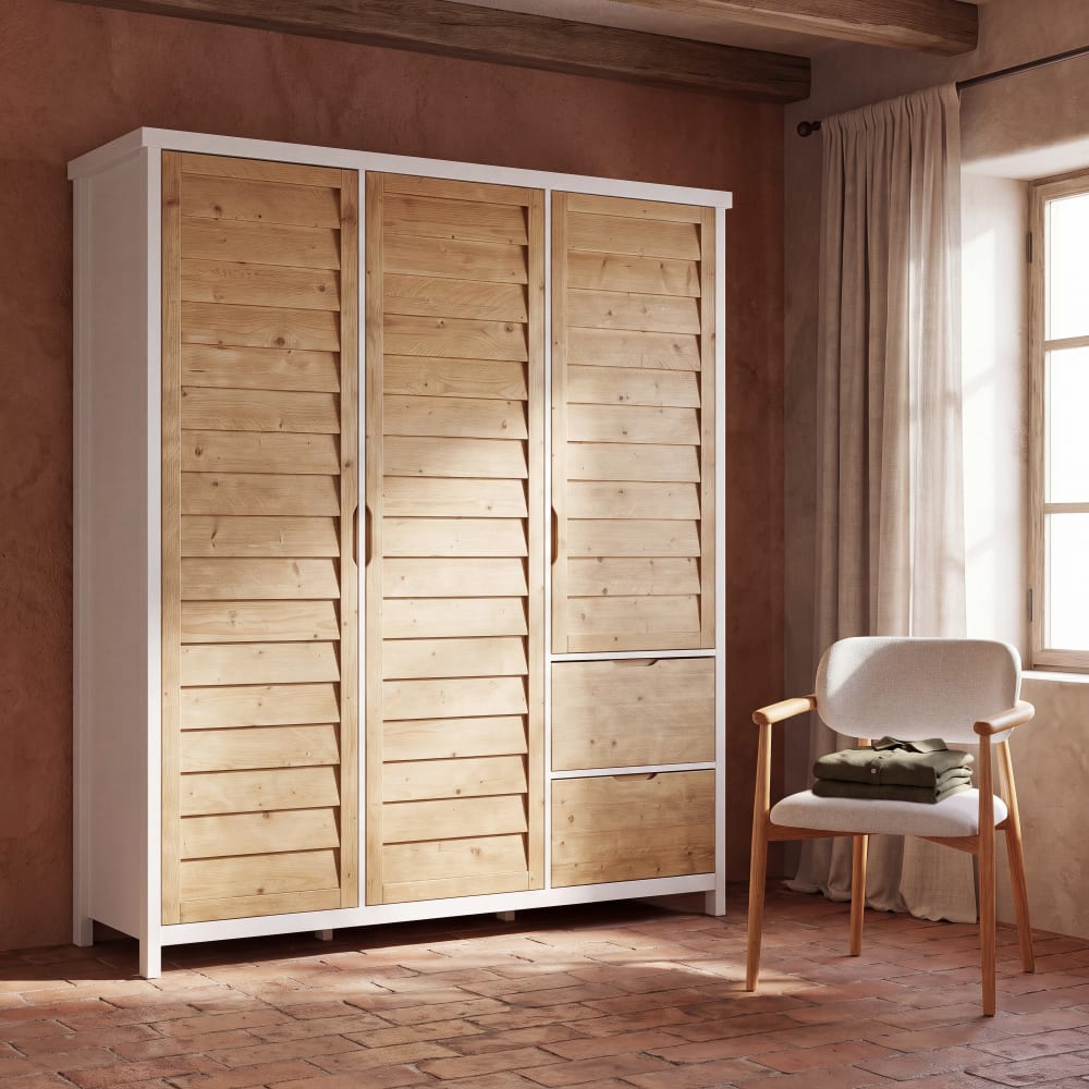 Armoire 3 portes 2 tiroirs en épicéa massif L175 Armoire 3 portes 2 tiroirs en épicéa massif L175