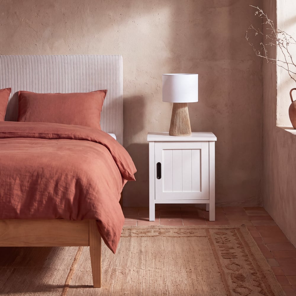 Lampe en rotin et abat-jour blanc, H45 cm