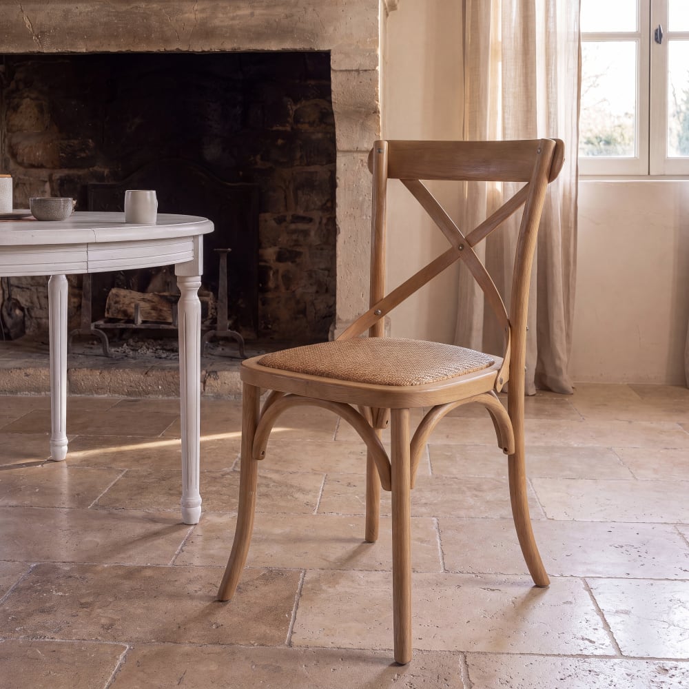 Chaise bistrot coloris clair
