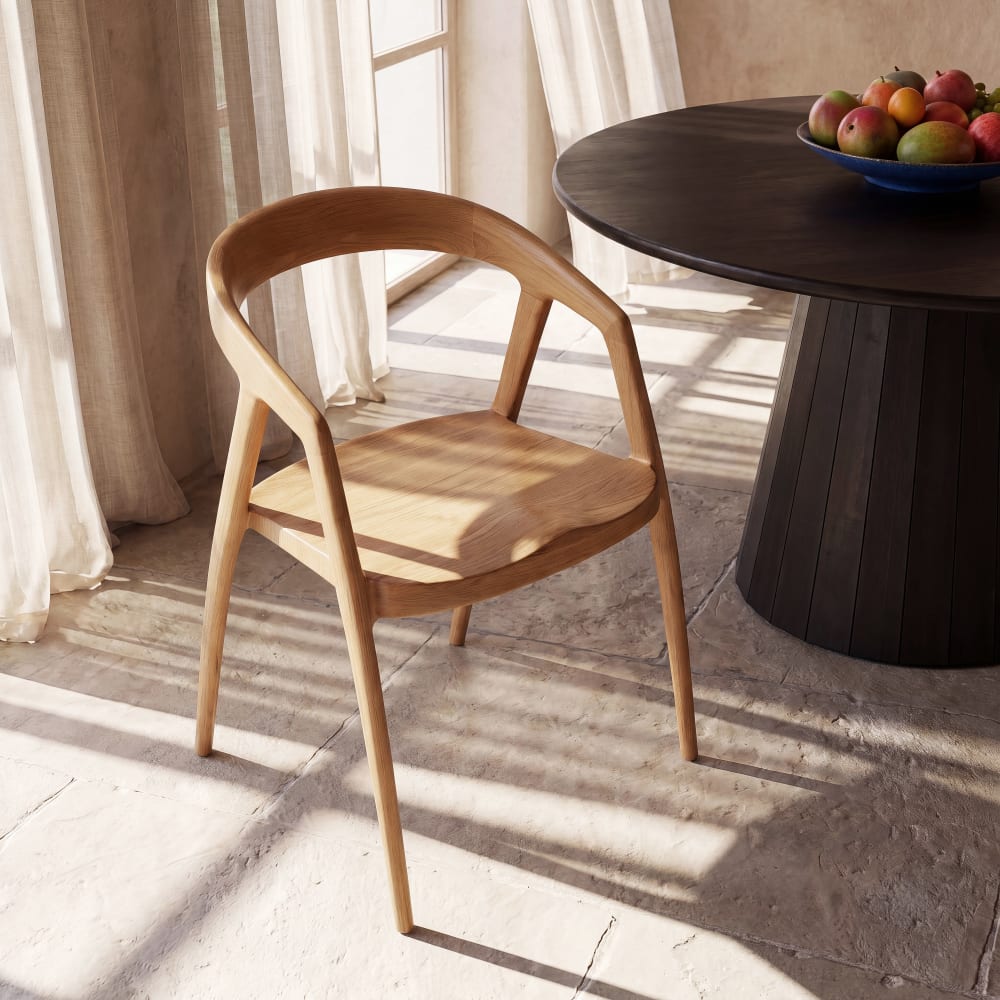 Chaise en bois de frêne moyen