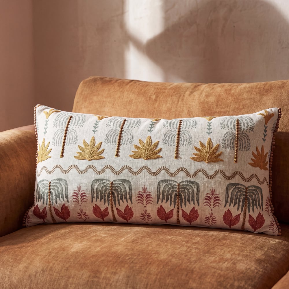 Coussin en coton et lin mélangés à motif imprimé brodé multicolore 70x35 — Beyit