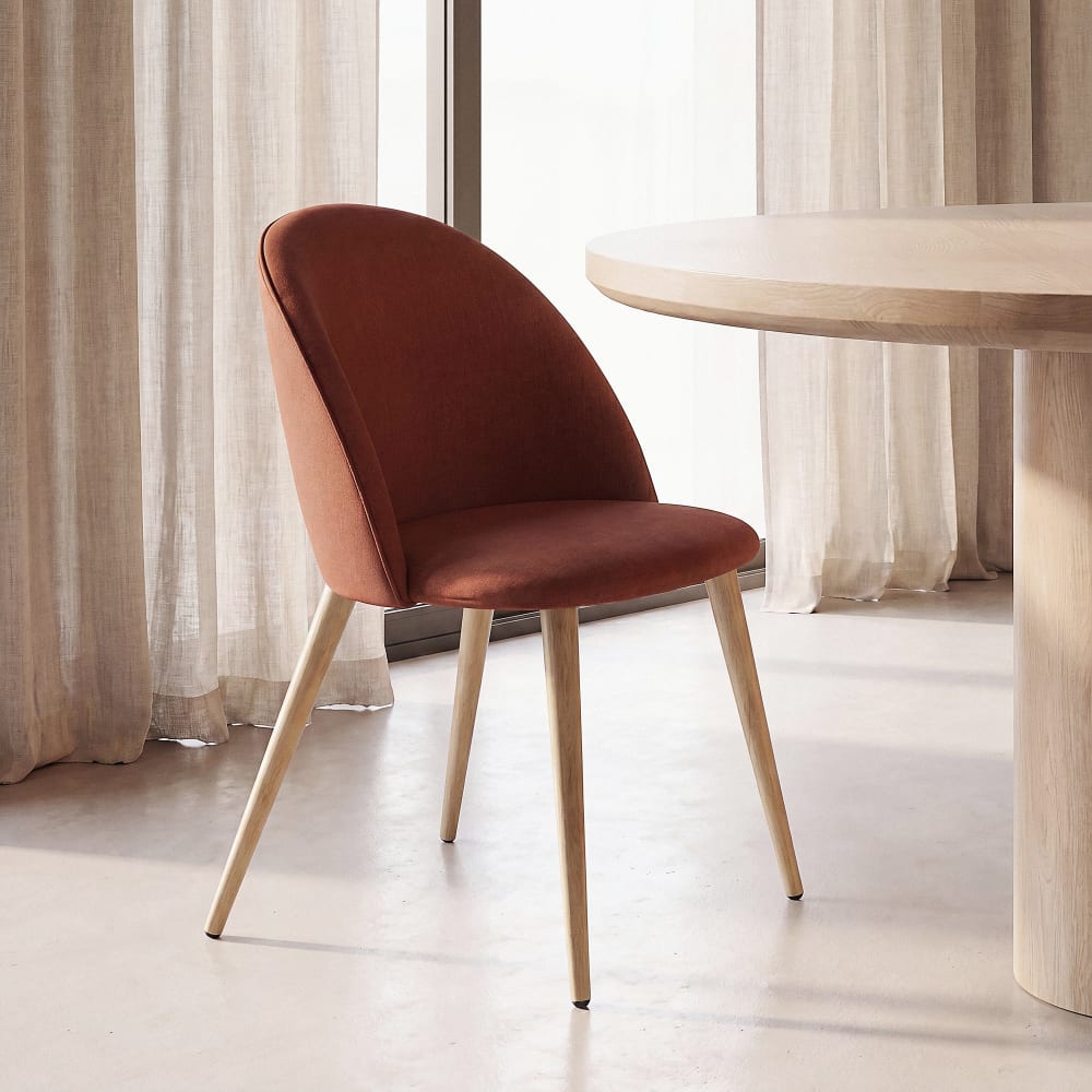 Chaise orange écureuil et acier imitation chêne