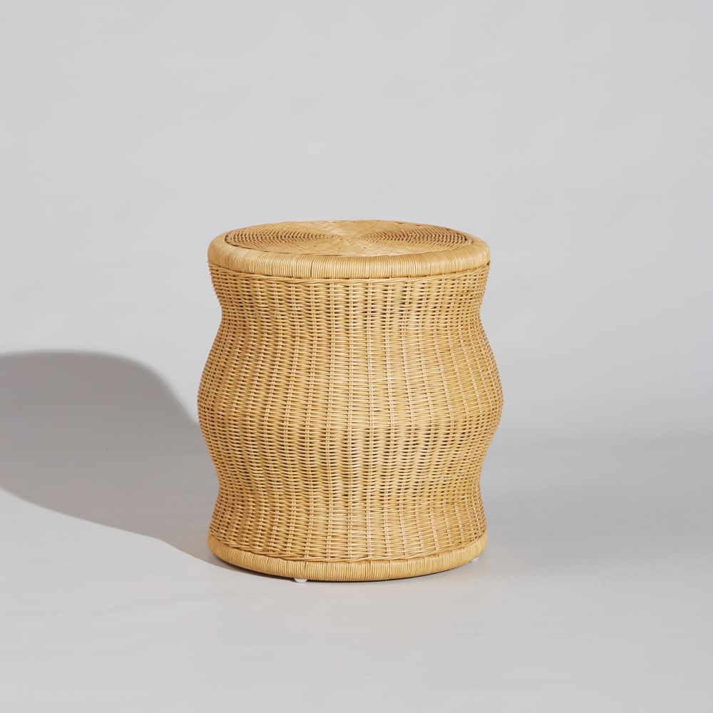 Bout de canapé en rotin