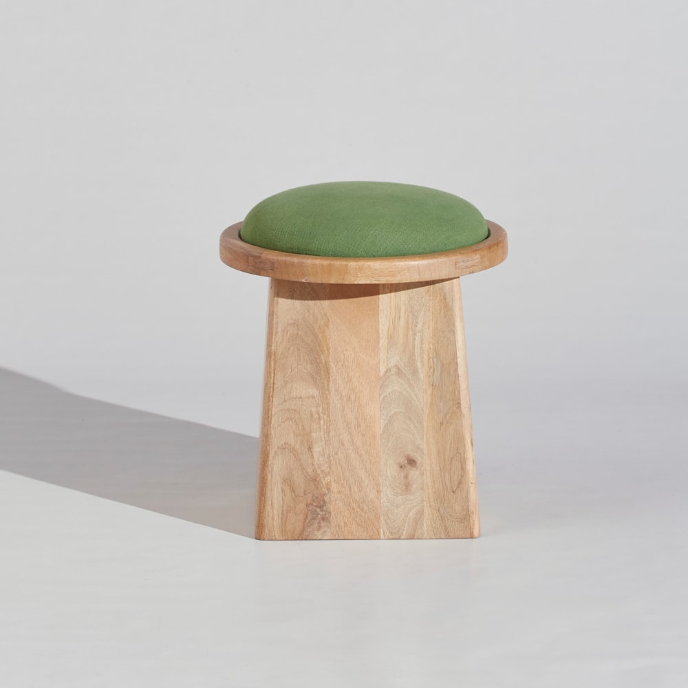 Tabouret en bois de manguier et coussin amovible vert