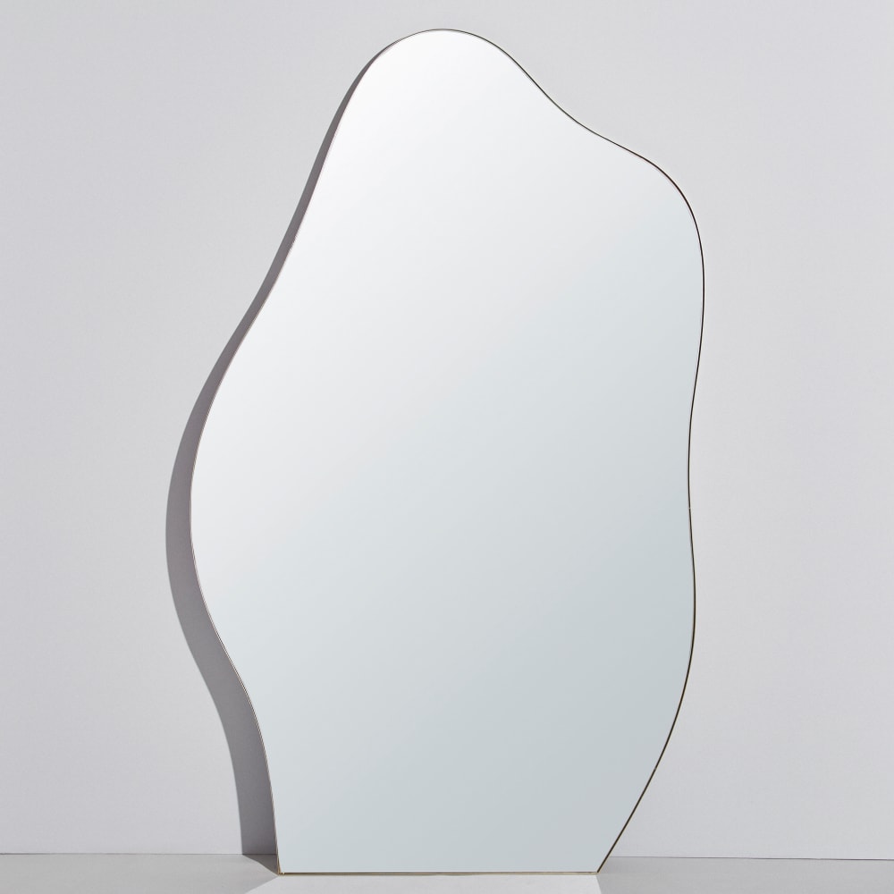 Grand miroir organique en aluminium doré, 121x200 cm