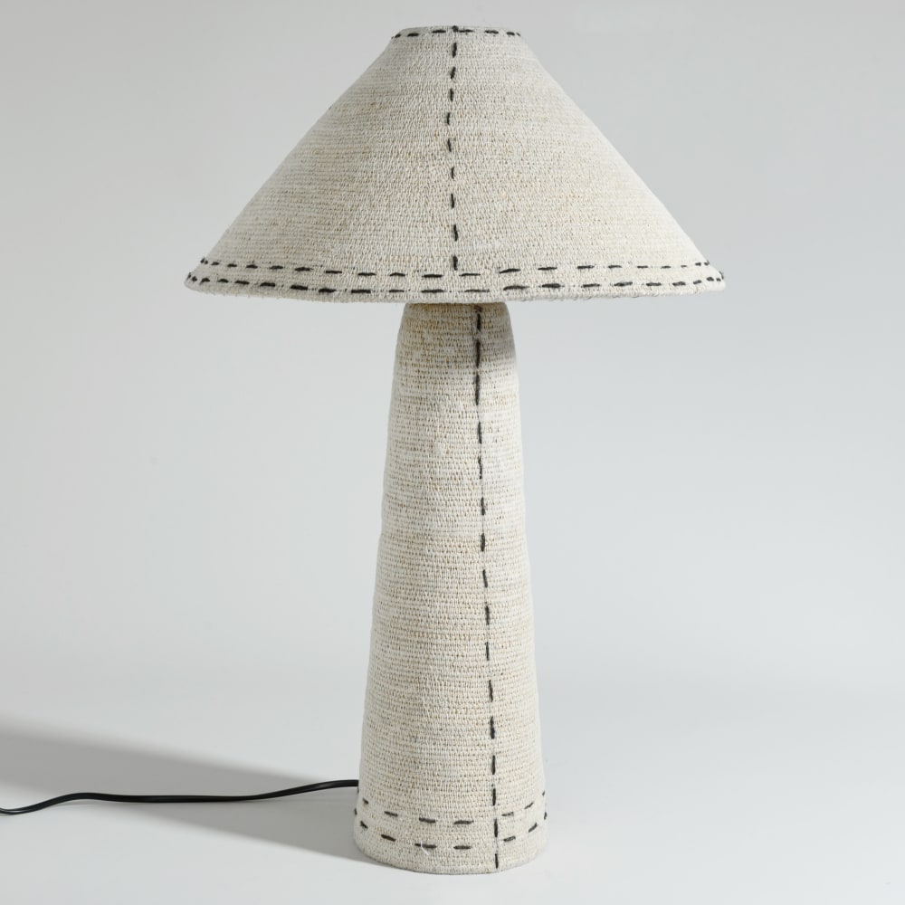 Lampe conique en jonc de mer tressé surpiqué noir