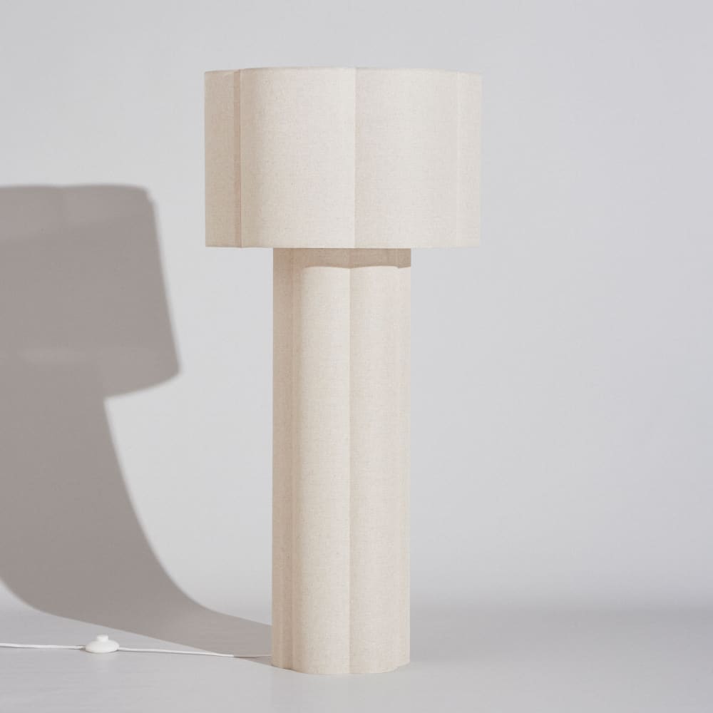 Lampadaire en polyester recyclé crème H121