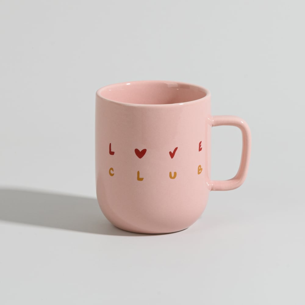 Mug en céramique rose et jaune Mug en céramique rose et jaune