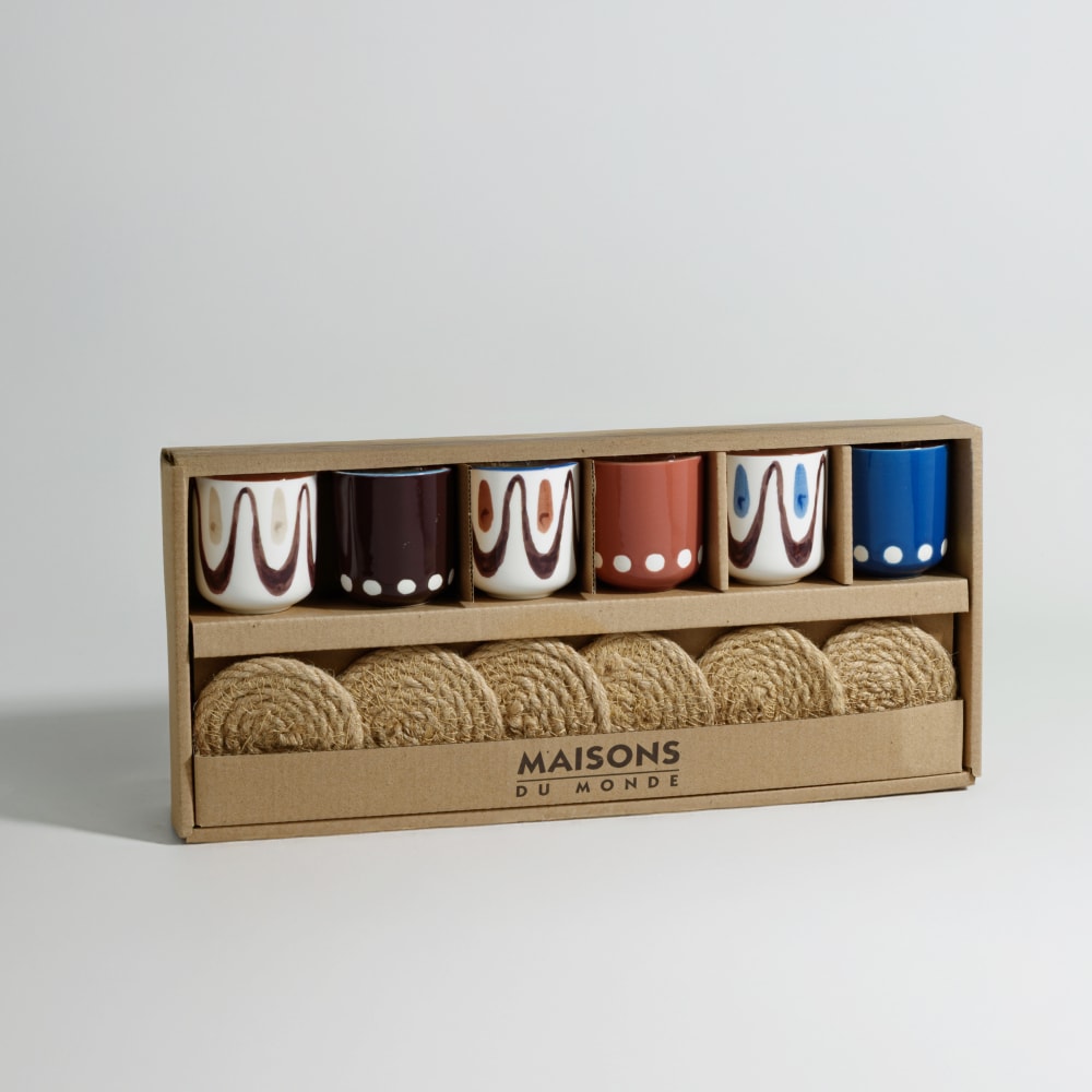 Coffret tasses (x6) en céramique bleue, marron et blanche et sous-verres en jute