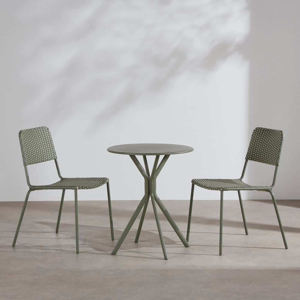 Ensemble table et 2 chaises de jardin en acier et résine tressée verte