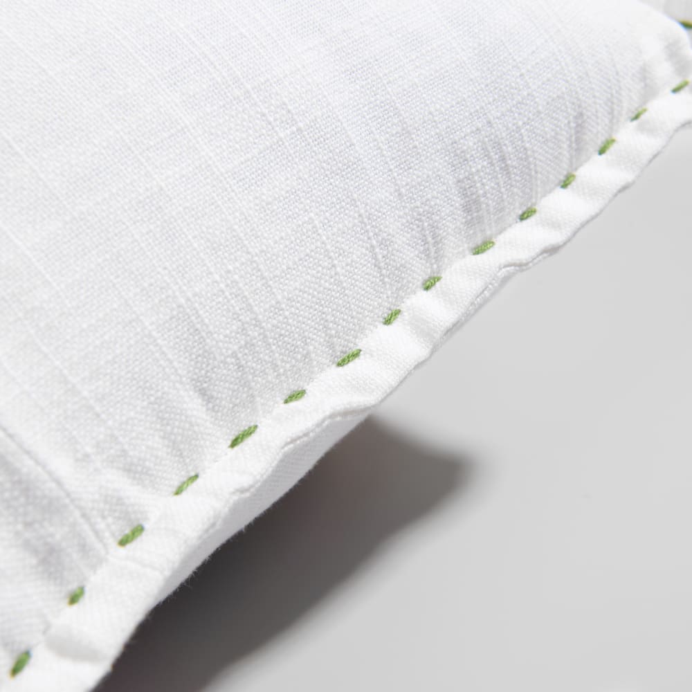 Housse de coussin en coton biologique écru motifs floraux multicolores 50x30 — vue 4