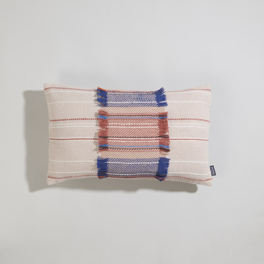 Housse de coussin en coton tissé marron et bleu 50x30