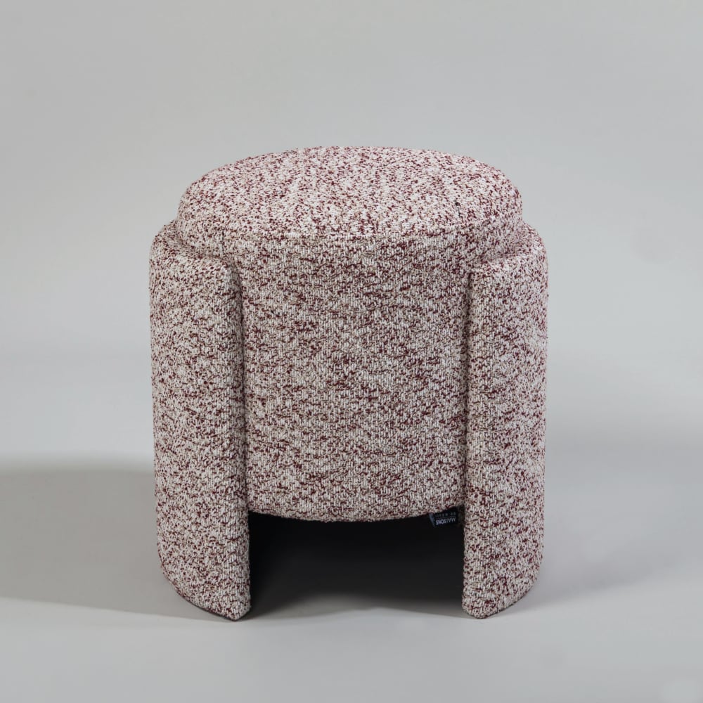 Pouf en bouclettes rouges