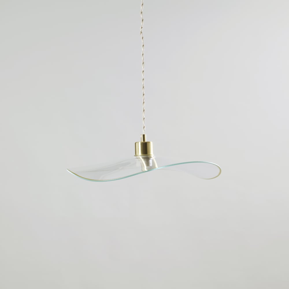 Suspension aérienne en verre transparent et liseré doré