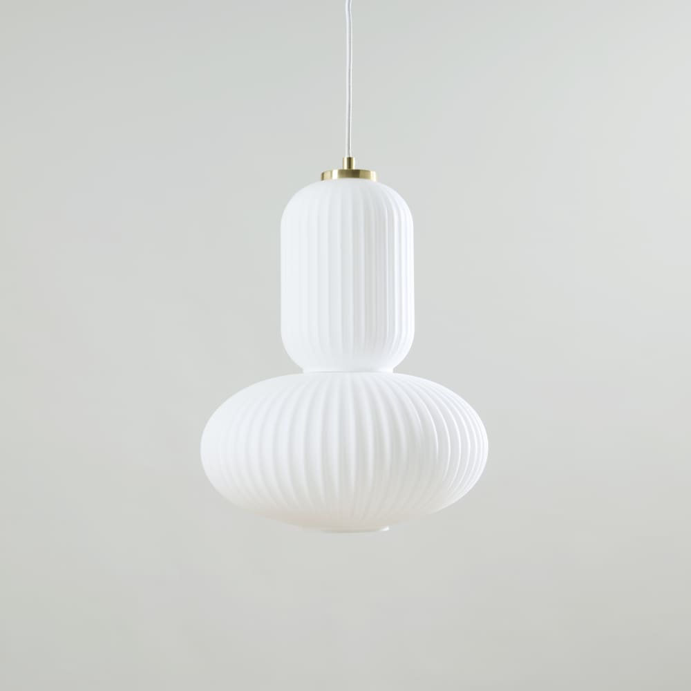 Suspension en verre opaque strié blanc