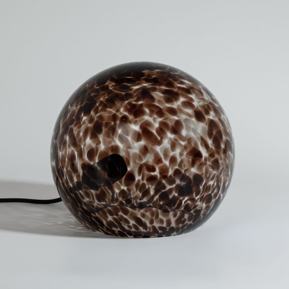 Lampe boule en verre moucheté marron et noir