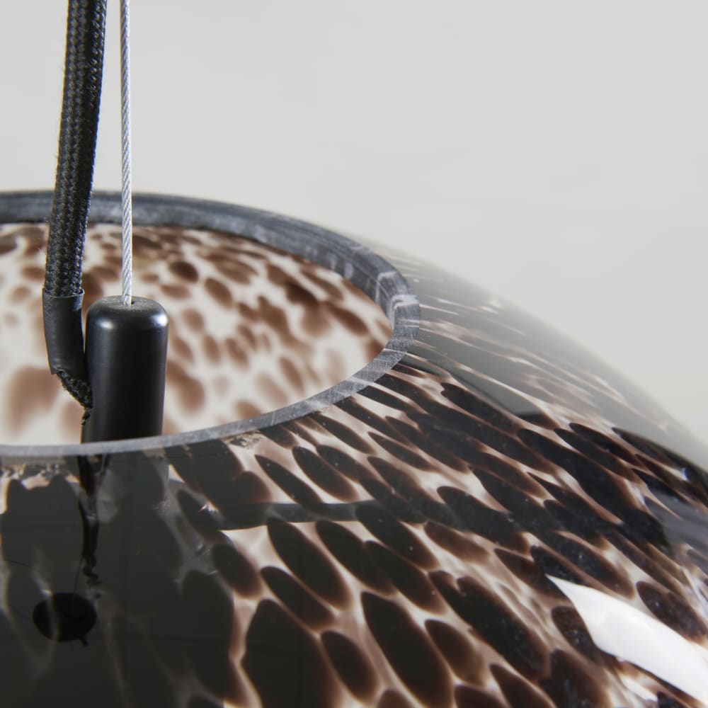 Suspension boule en verre moucheté marron et noir