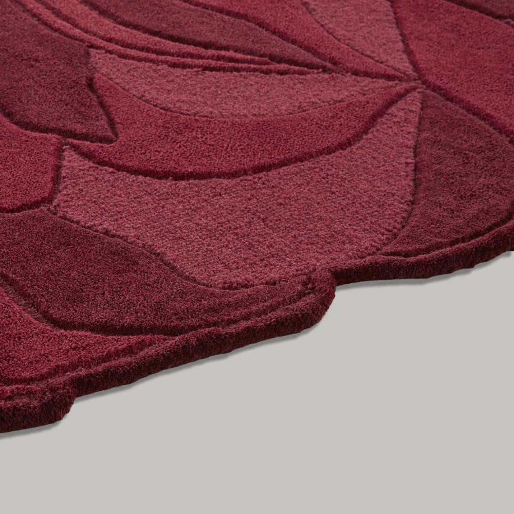 Tapis en laine tuftée motif feuillage abstrait en relief bordeaux 160x230