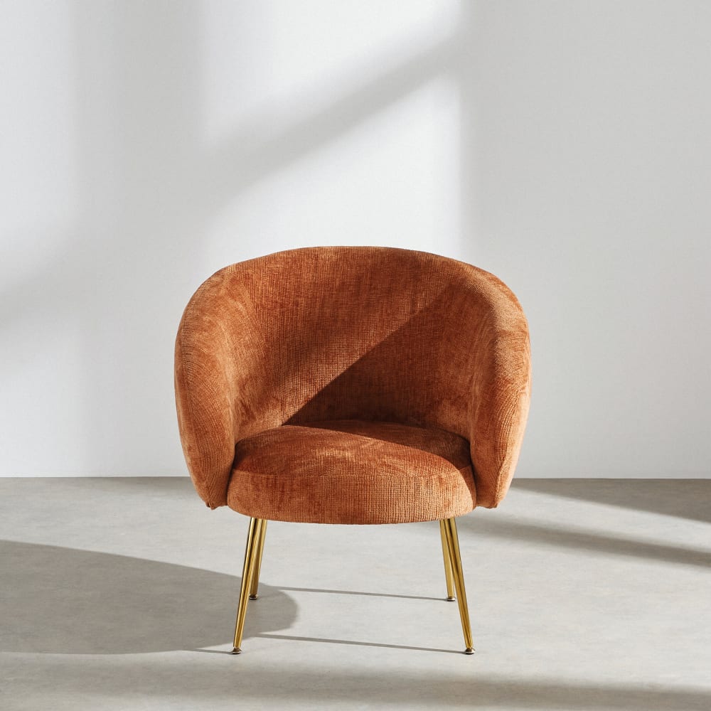 Fauteuil en tissu polyester chenille marron écureuil et pieds en acier doré — vue 3