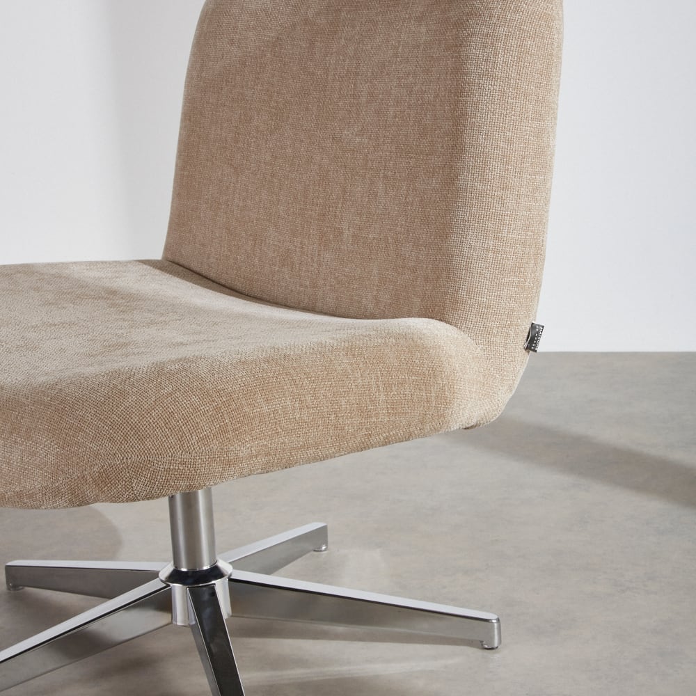 Fauteuil pivotant effet velours beige et acier chromé — vue 4