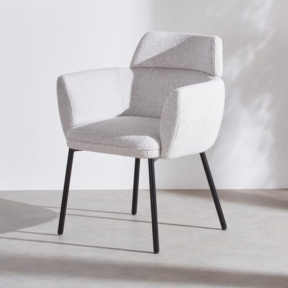 Chaise en tissu polyester gris clair et acier noir