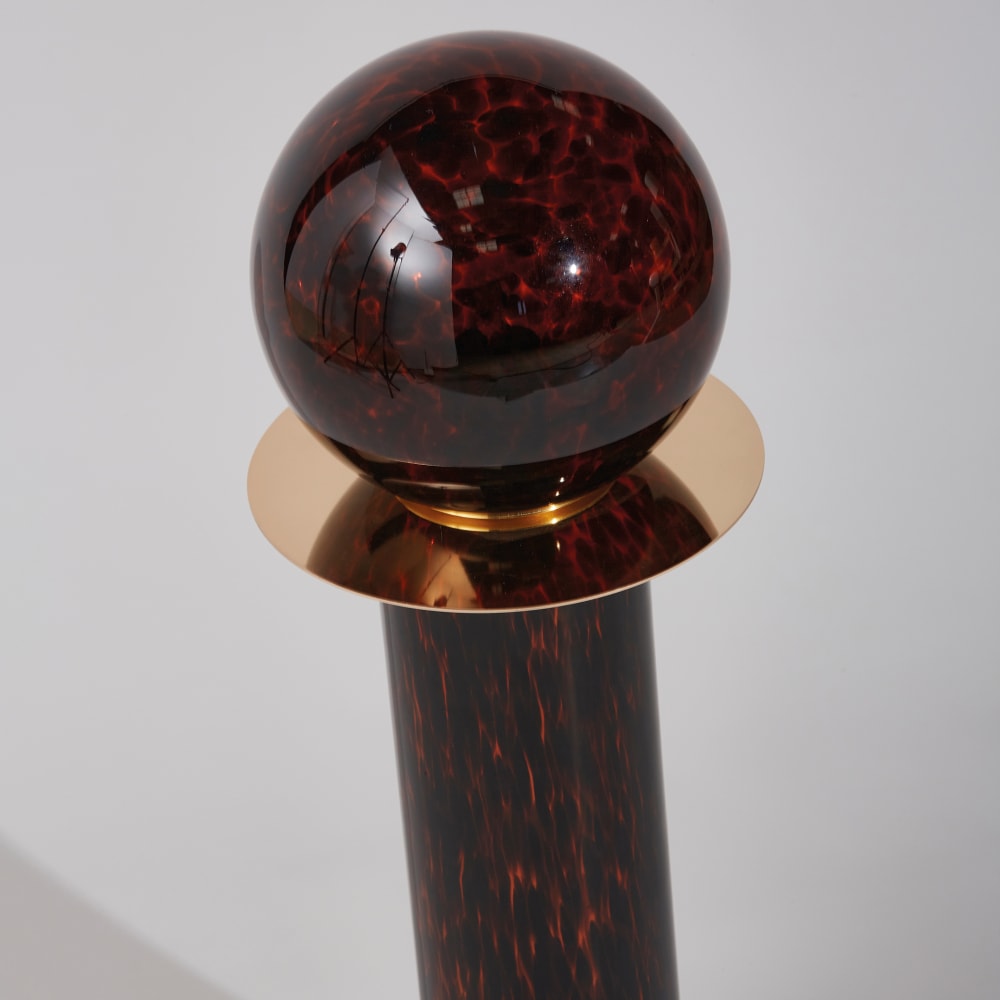 Lampe en verre tacheté et acier doré, H70 cm — vue 3